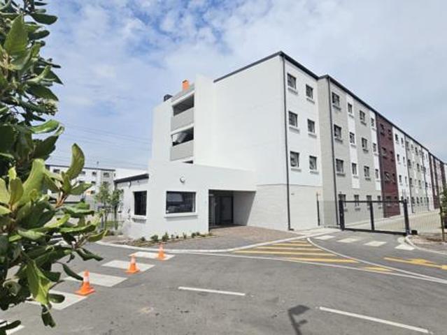 2 Bedroom Apartment in Goodwood Central