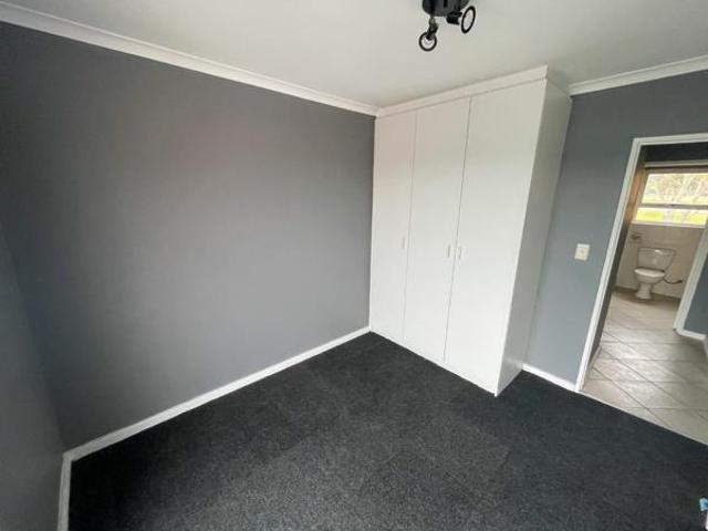 2 Bedroom Apartment in Gordons Bay Central