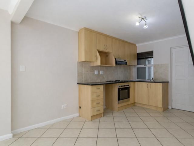 2 Bedroom Apartment in Gordons Bay Central