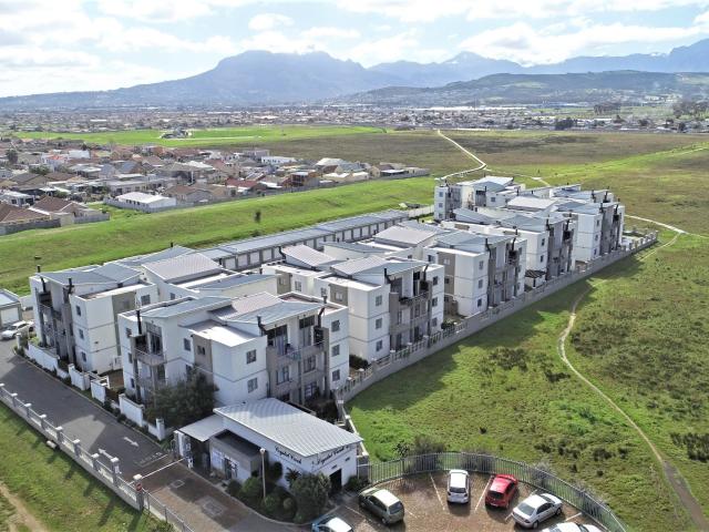 2 Bedroom Apartment in Gordons Bay
