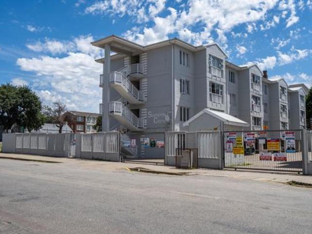 2 Bedroom Apartment in Grahamstown Makhanda Central