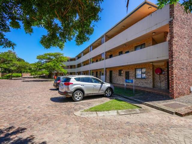 2 Bedroom Apartment in Grahamstown Makhanda Central