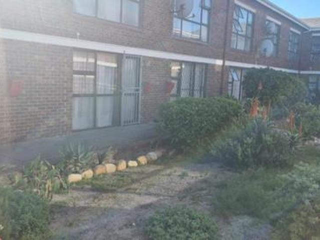 2 Bedroom Apartment in Grassy Park