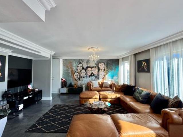 2 Bedroom Apartment in Green Point