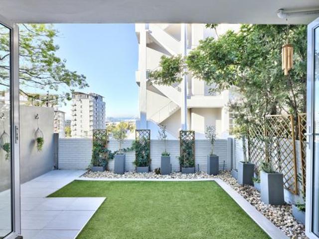 2 Bedroom Apartment in Green Point