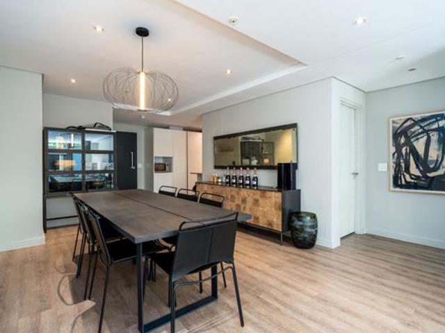 2 Bedroom Apartment in Green Point