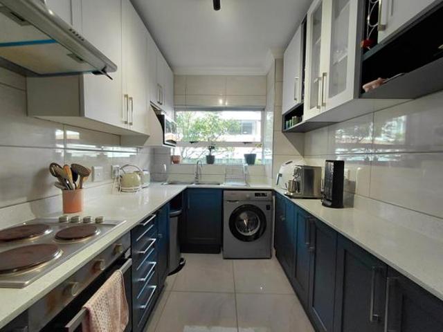 2 Bedroom Apartment in Green Point