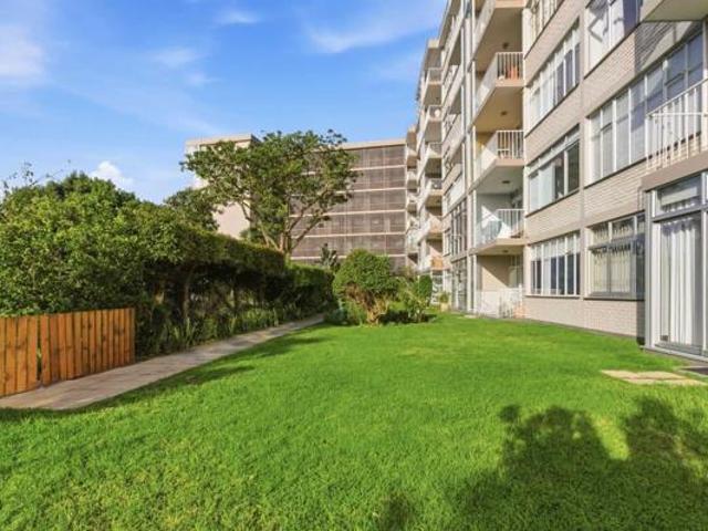 2 Bedroom Apartment in Green Point