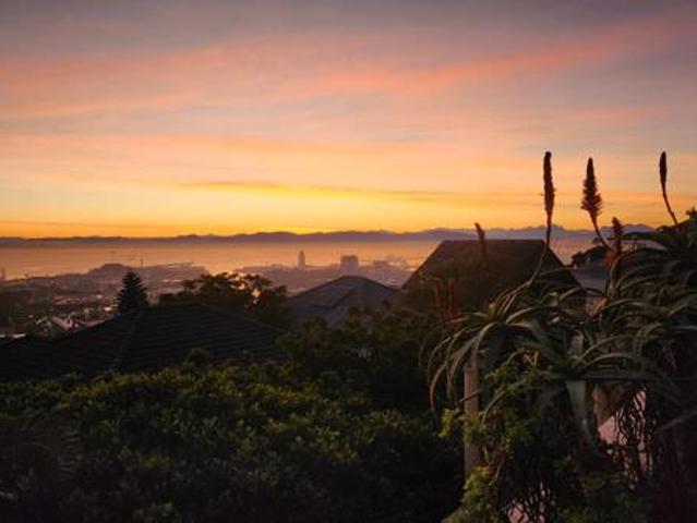 2 Bedroom Apartment in Green Point