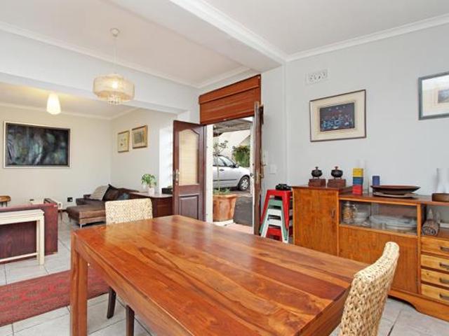 2 Bedroom Apartment in Green Point