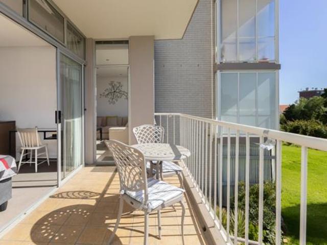2 Bedroom Apartment in Green Point
