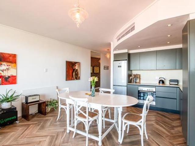 2 Bedroom Apartment in Green Point