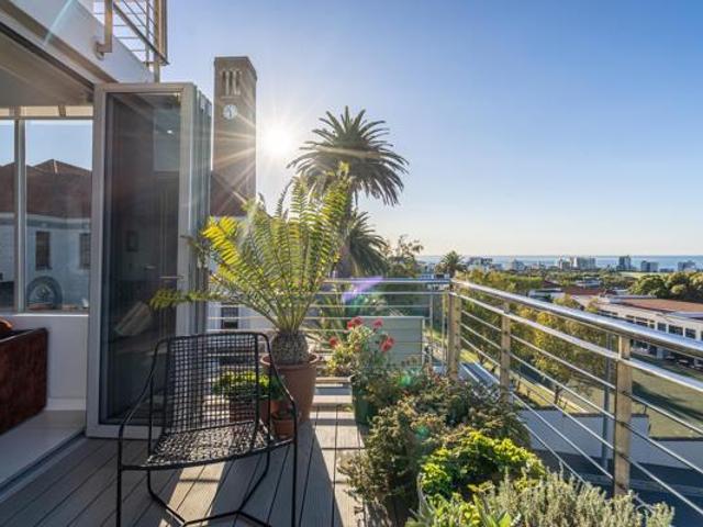 2 Bedroom Apartment in Green Point