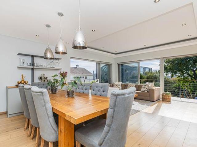 2 Bedroom Apartment in Green Point