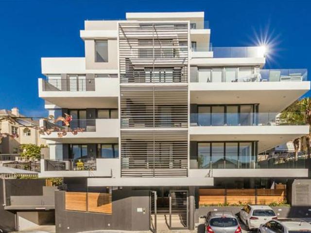 2 Bedroom Apartment in Green Point