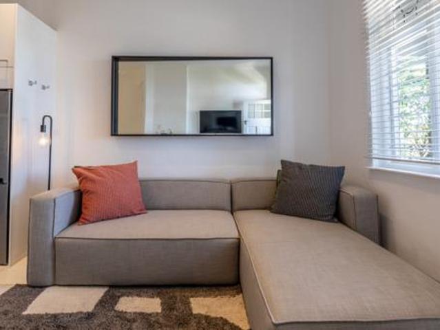 2 Bedroom Apartment in Green Point