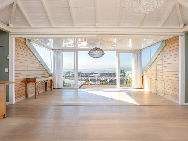 2 Bedroom Apartment in Green Point