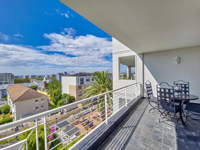 2 Bedroom Apartment in Green Point