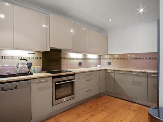 2 Bedroom Apartment in Green Point