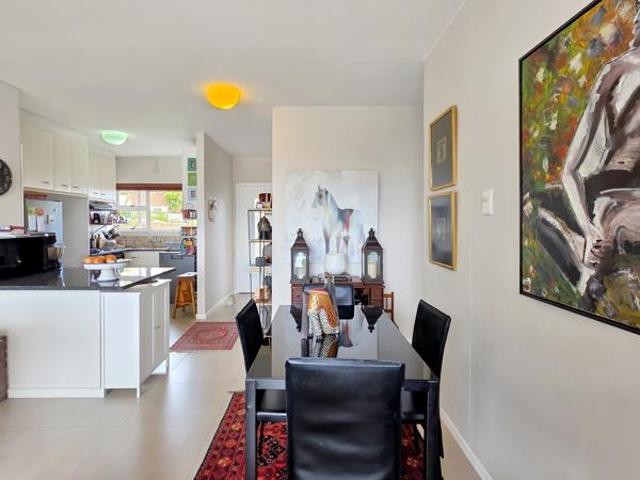 2 Bedroom Apartment in Green Point