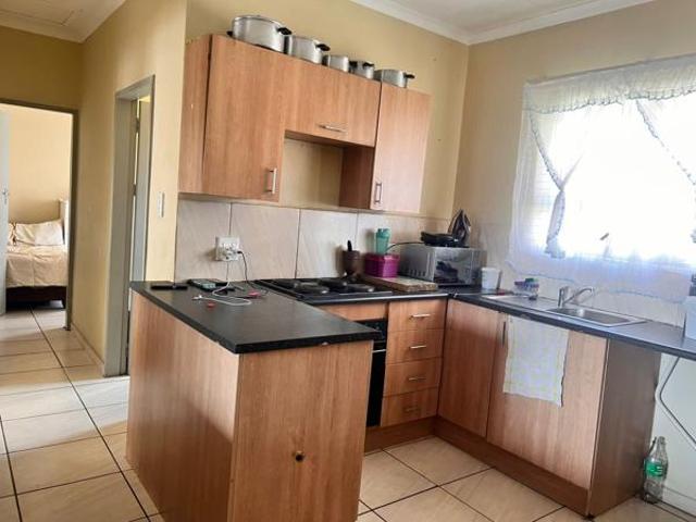 2 Bedroom Apartment in Grobler Park