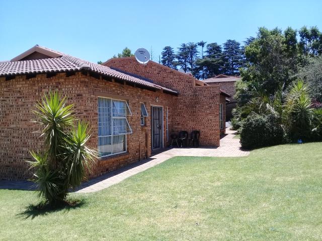 2 Bedroom Apartment in Grobler Park