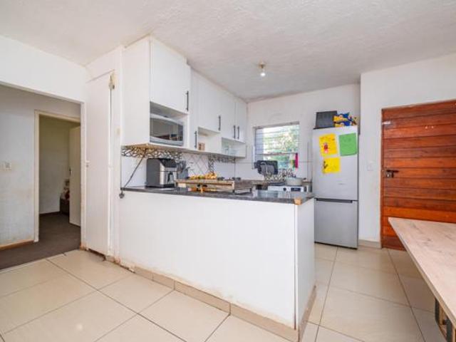 2 Bedroom Apartment in Grobler Park