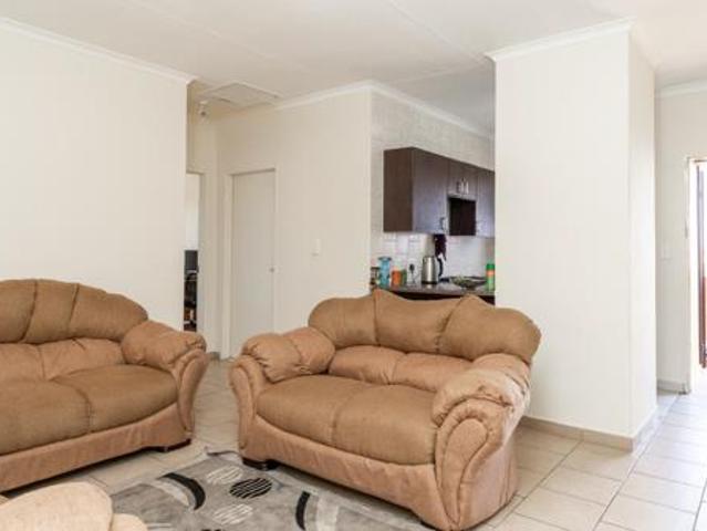 2 Bedroom Apartment in Grobler Park
