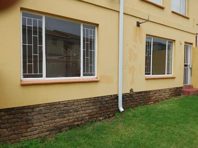2 Bedroom Apartment in Grobler Park