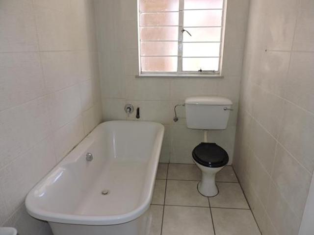 2 Bedroom Apartment in Grobler Park