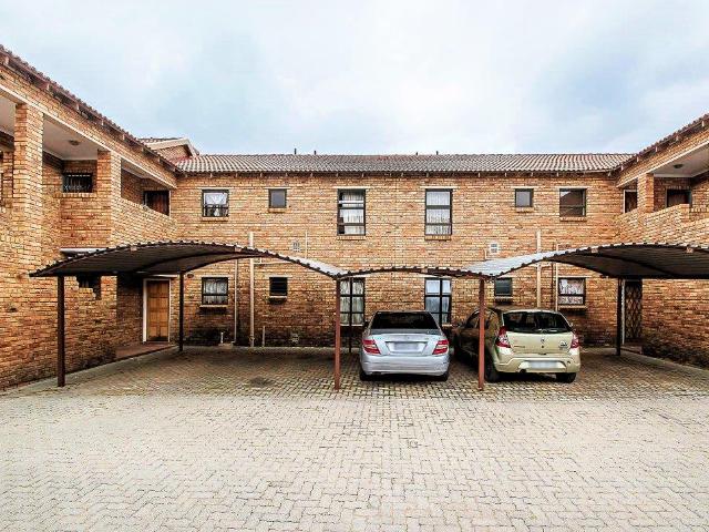 2 Bedroom Apartment in Grobler Park