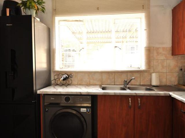 2 Bedroom Apartment in Grobler Park