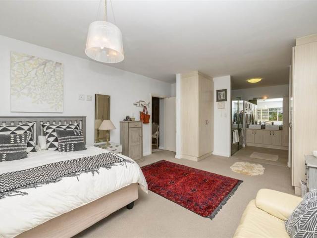2 Bedroom Apartment in Humewood