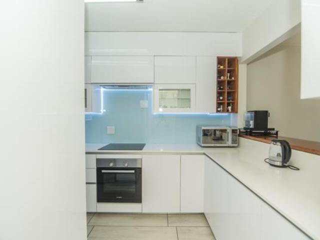 2 Bedroom Apartment in Humewood