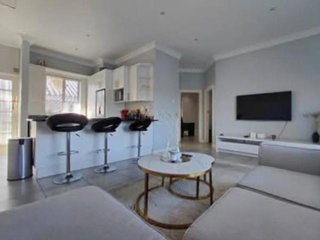 2 Bedroom Apartment in Humewood