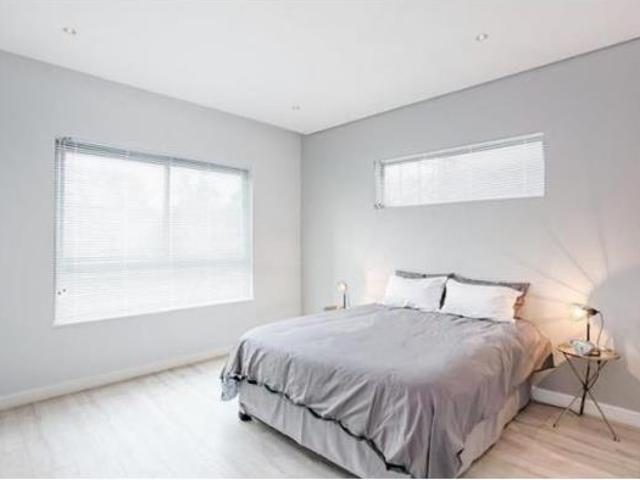 2 Bedroom Apartment in Hyde Park