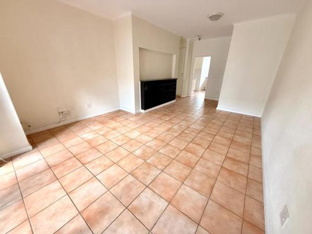 2 Bedroom Apartment in Hyde Park