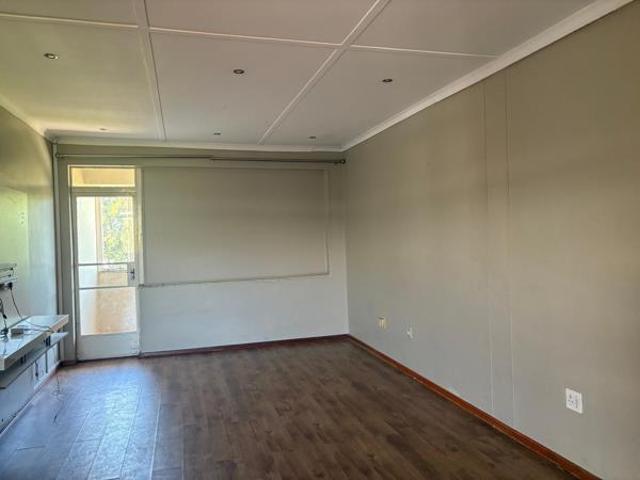 2 Bedroom Apartment in Hadison Park