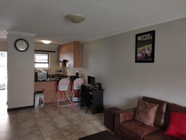 2 Bedroom Apartment in Halfway House