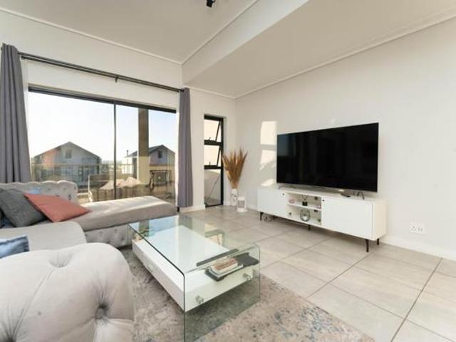 2 Bedroom Apartment in Halfway House