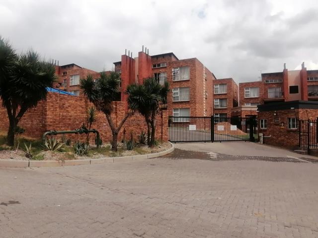 2 Bedroom Apartment in Halfway House