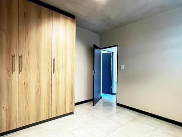 2 Bedroom Apartment in Helderfontein Estate