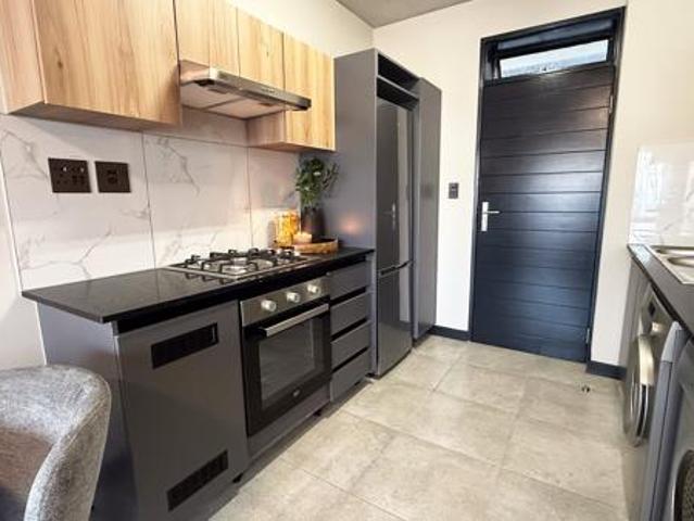 2 Bedroom Apartment in Helderfontein Estate