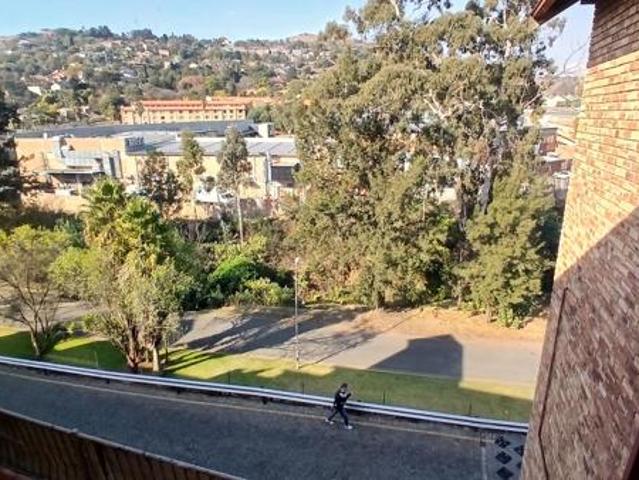 2 Bedroom Apartment in Helderkruin
