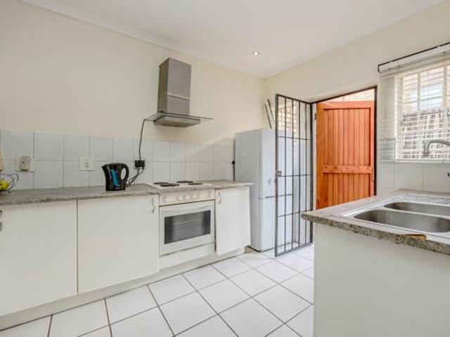2 Bedroom Apartment in Helderkruin
