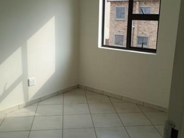 2 Bedroom Apartment in Helderkruin