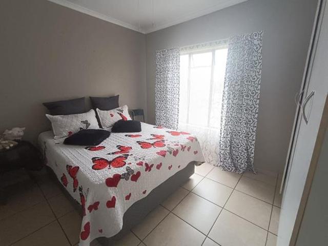 2 Bedroom Apartment in Helikon Park