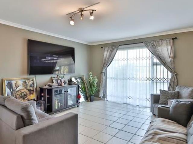 2 Bedroom Apartment in Heritage Park