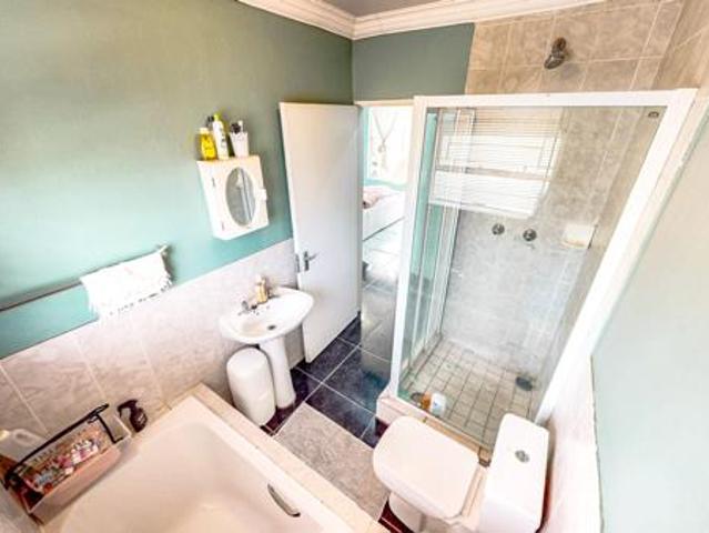 2 Bedroom Apartment in Heuwelsig Estate