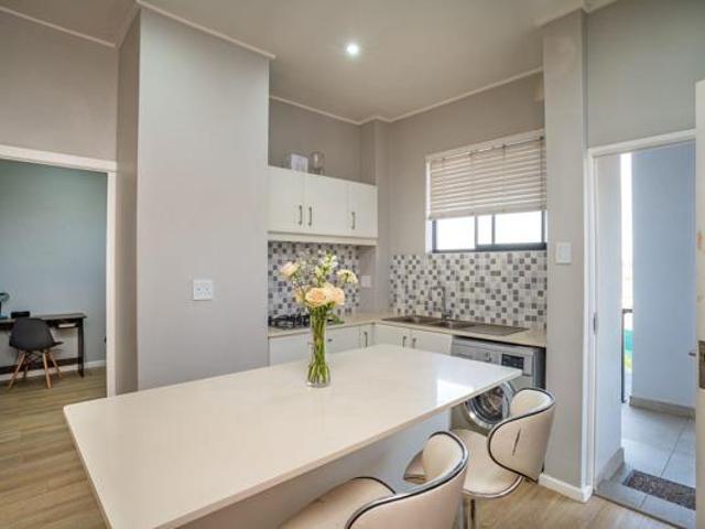 2 Bedroom Apartment in Hillcrest Central